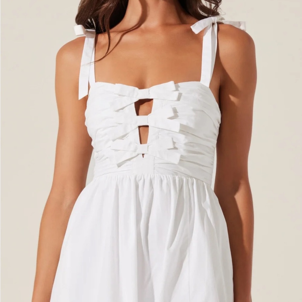 ASTR The Label Helia Bow Front Midi Dress